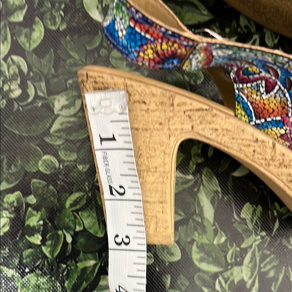 Spring Step Multicolor Heels - Picture 5 of 10